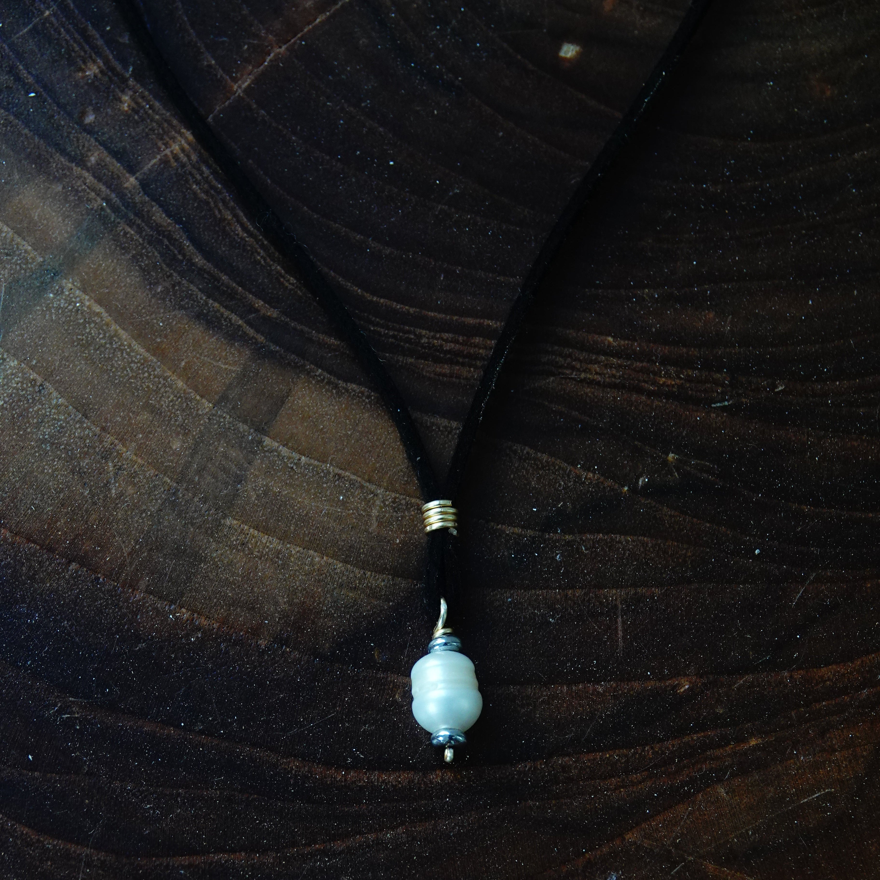handmade leather pearl necklace