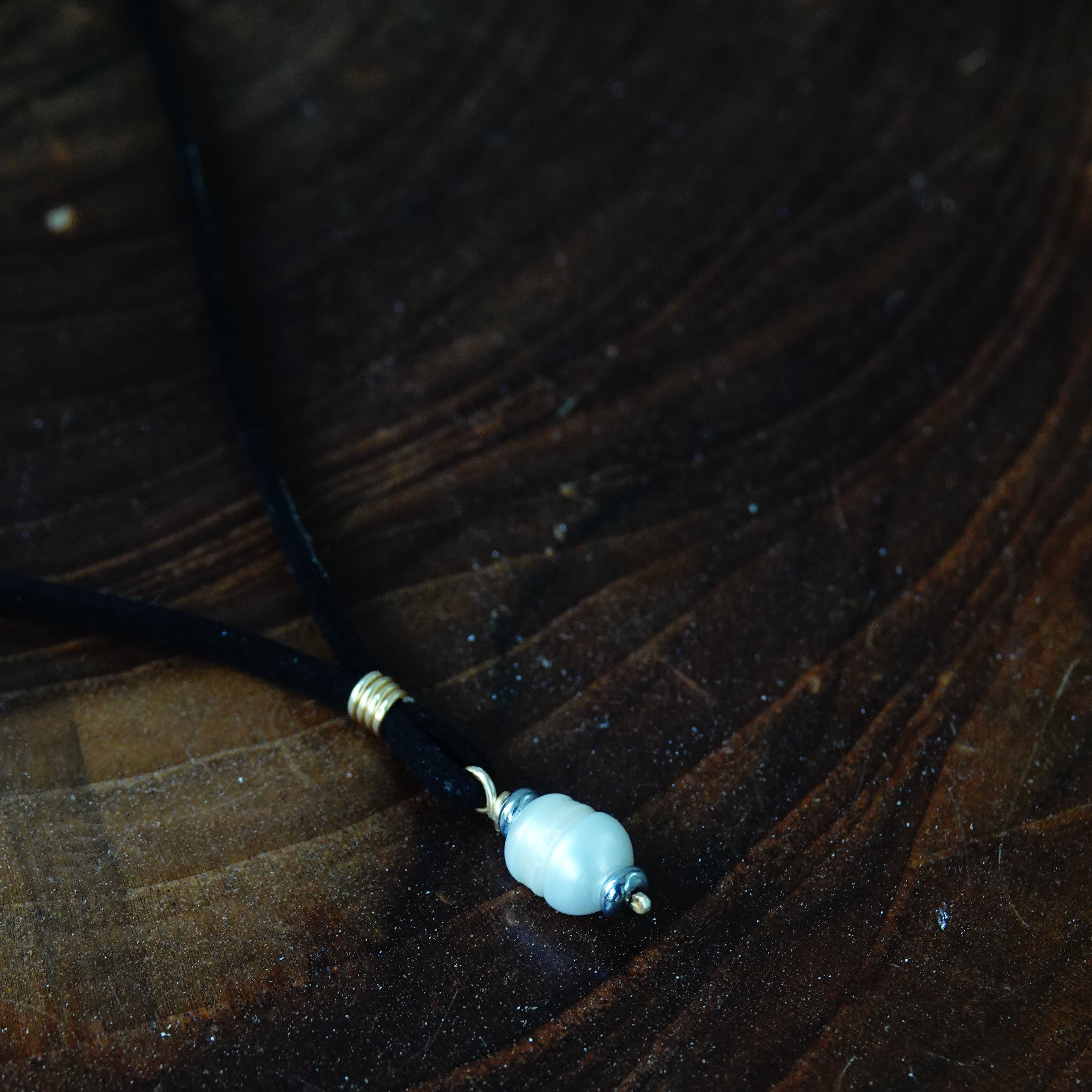 handmade leather pearl necklace