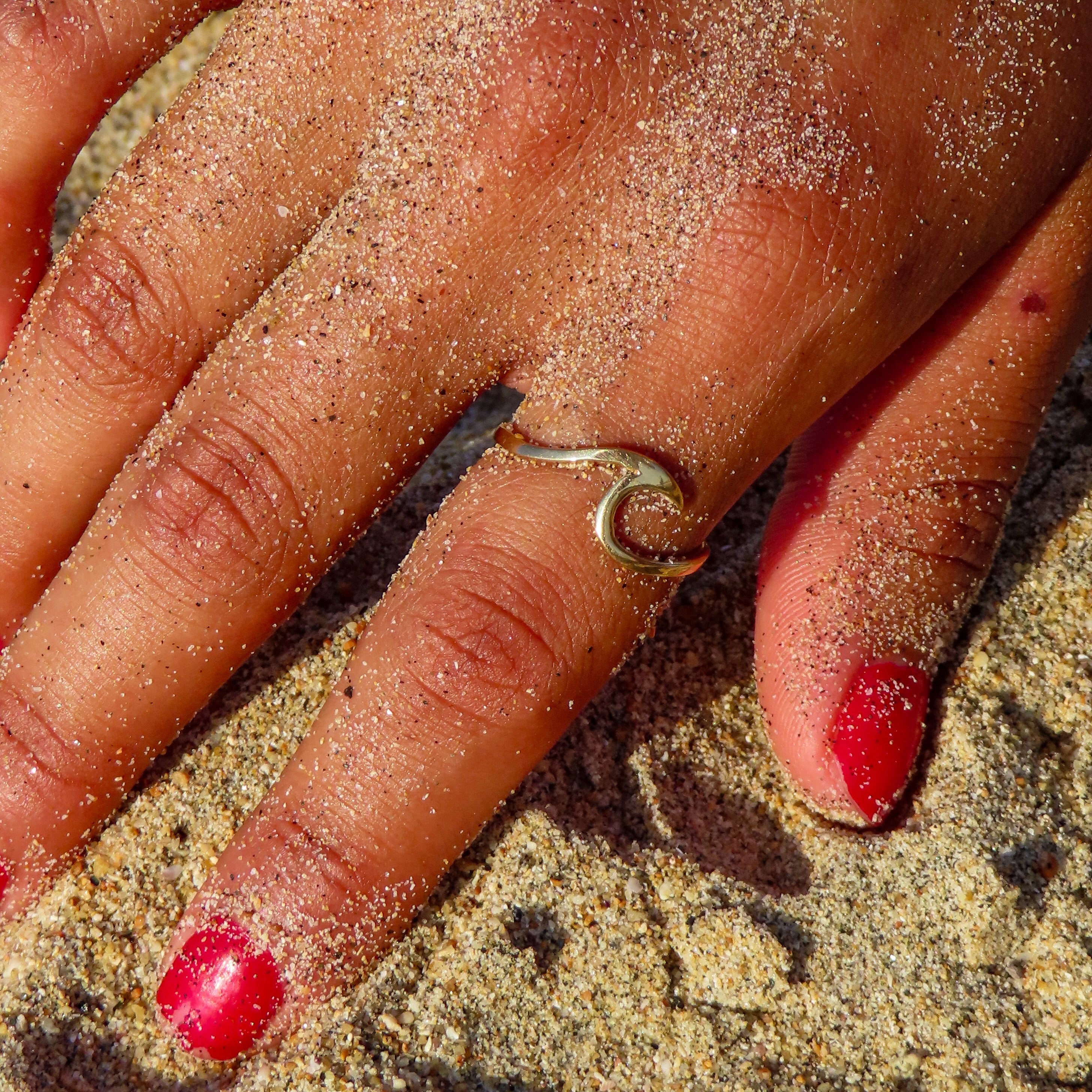 Waterproof Stackable Wave Ring 14K Gold Stainless Steel Minimal Ocean Design – Wavypopoyo
